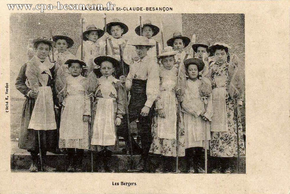 LA CRÈCHE A St-CLAUDE-BESANÇON - Les Bergers